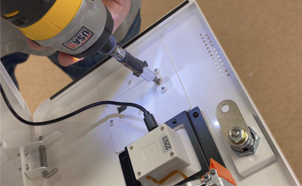 Unscrew mount